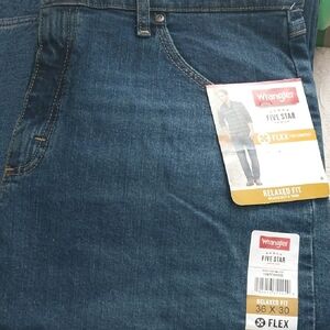 Wrangler Men's Relaxed Fit Jeans - Dark Blue